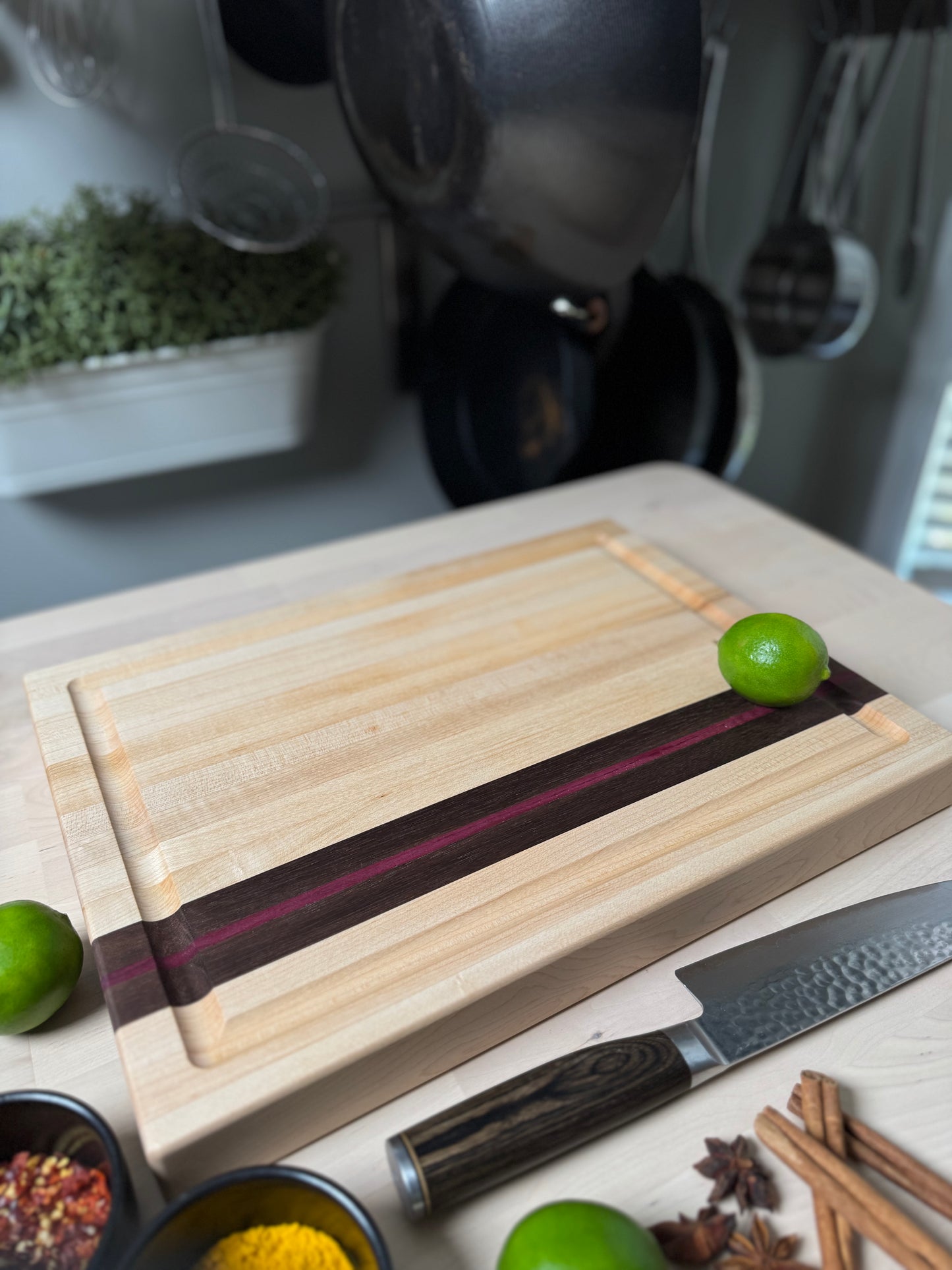 "MAPLEWOOD" MAPLE+WALNUT+PURPLEHEART EDGE GRAIN BUTCHER BLOCK