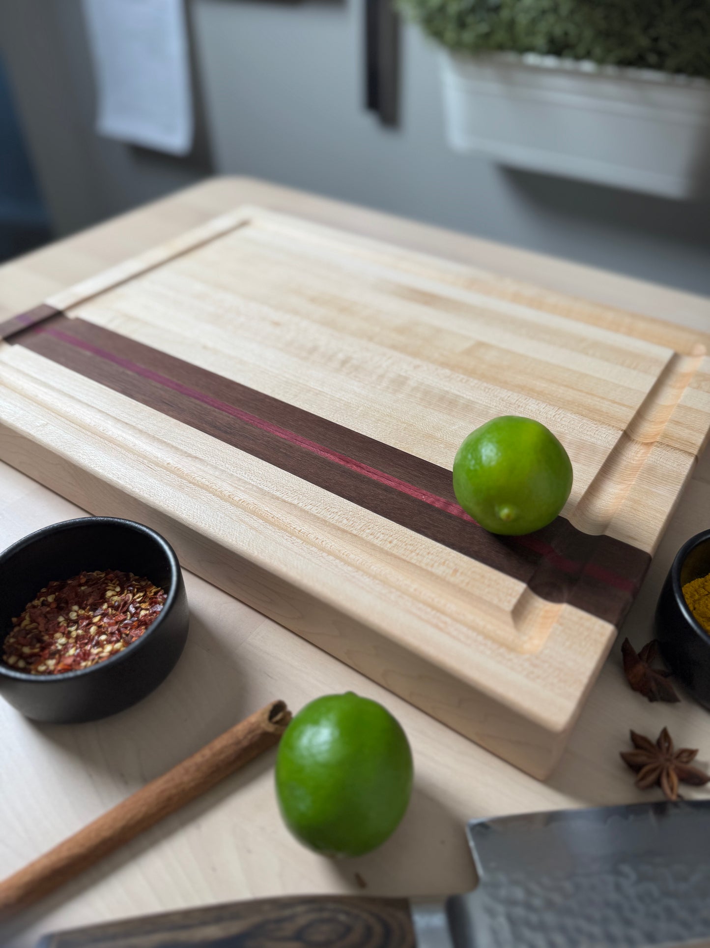 "MAPLEWOOD" MAPLE+WALNUT+PURPLEHEART EDGE GRAIN BUTCHER BLOCK