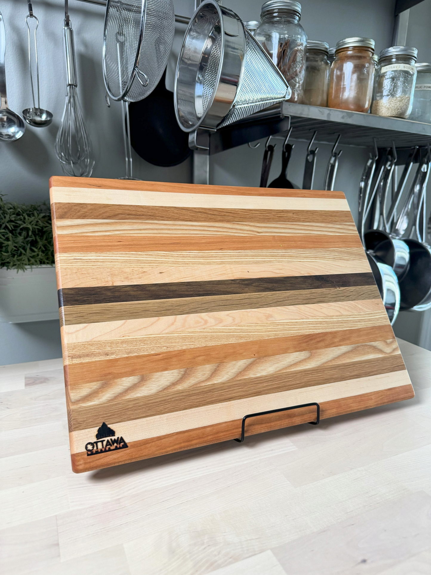 "HUGHTON" MAPLE+CHERRY+ASH+WHITE OAK EDGE GRAIN CUTTING BOARD