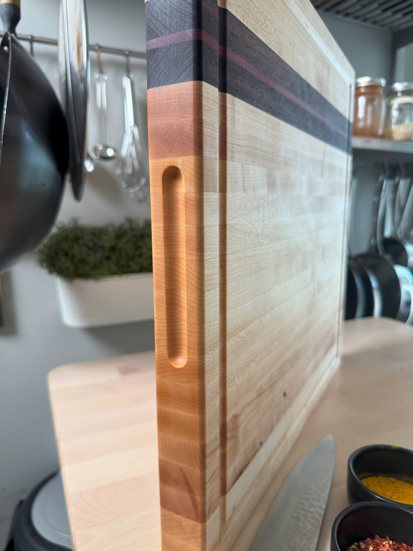 "MAPLEWOOD" MAPLE+WALNUT+PURPLEHEART EDGE GRAIN BUTCHER BLOCK