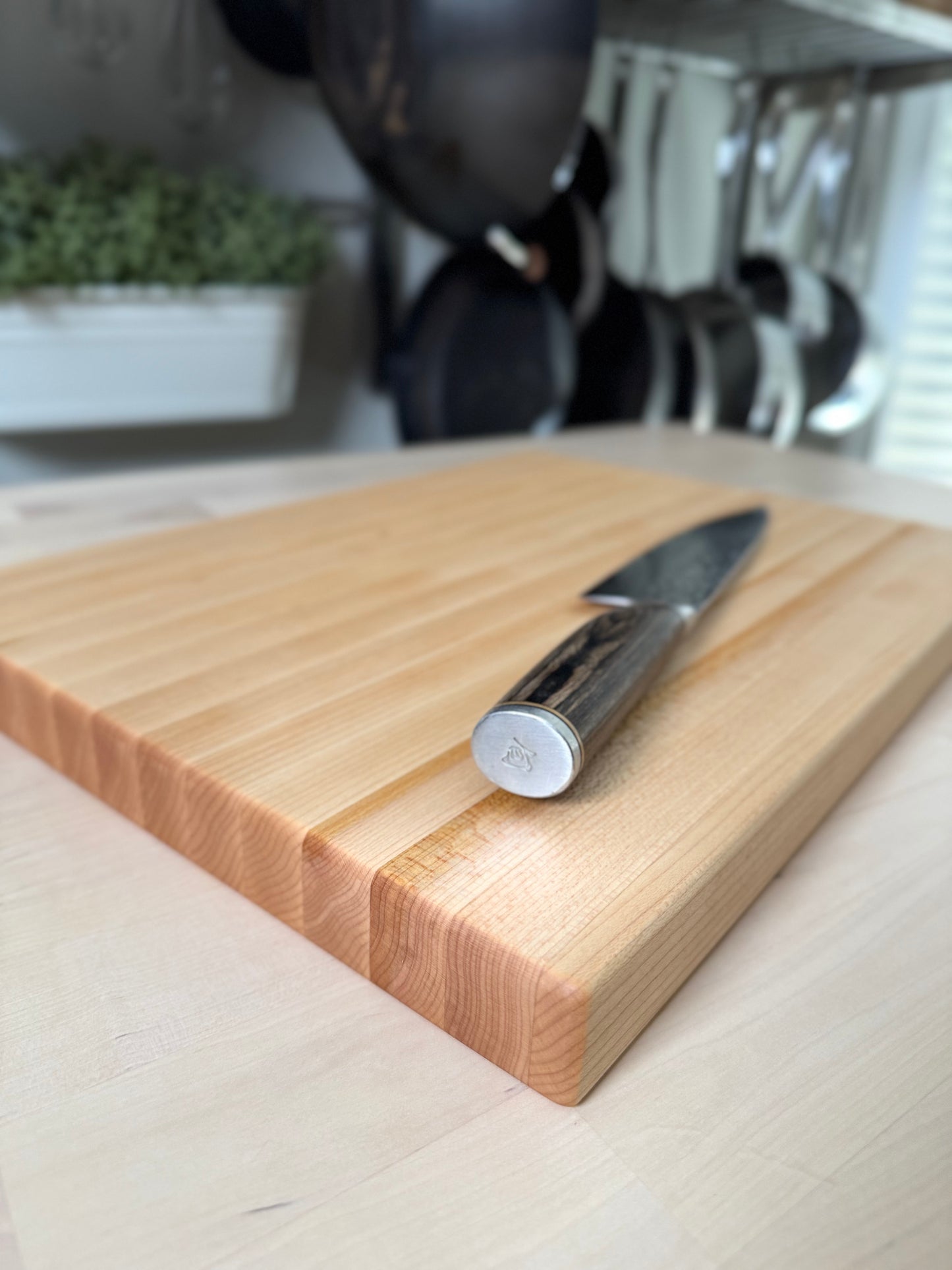 "ORIGNAL" MAPLE EDGE GRAIN CUTTING BOARD