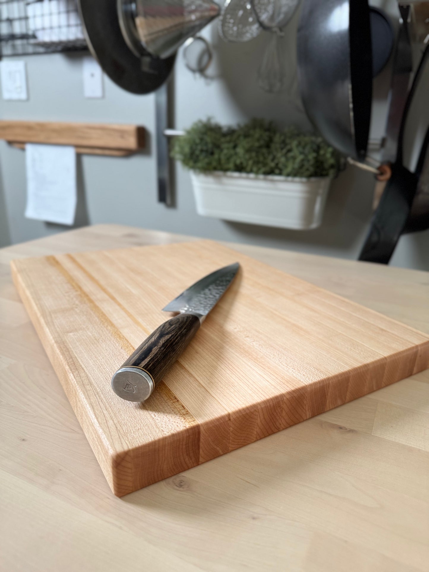 "ORIGNAL" MAPLE EDGE GRAIN CUTTING BOARD