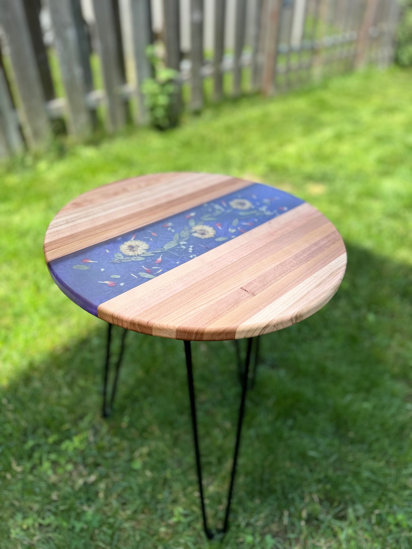 CHERRY+EPOXY END TABLE