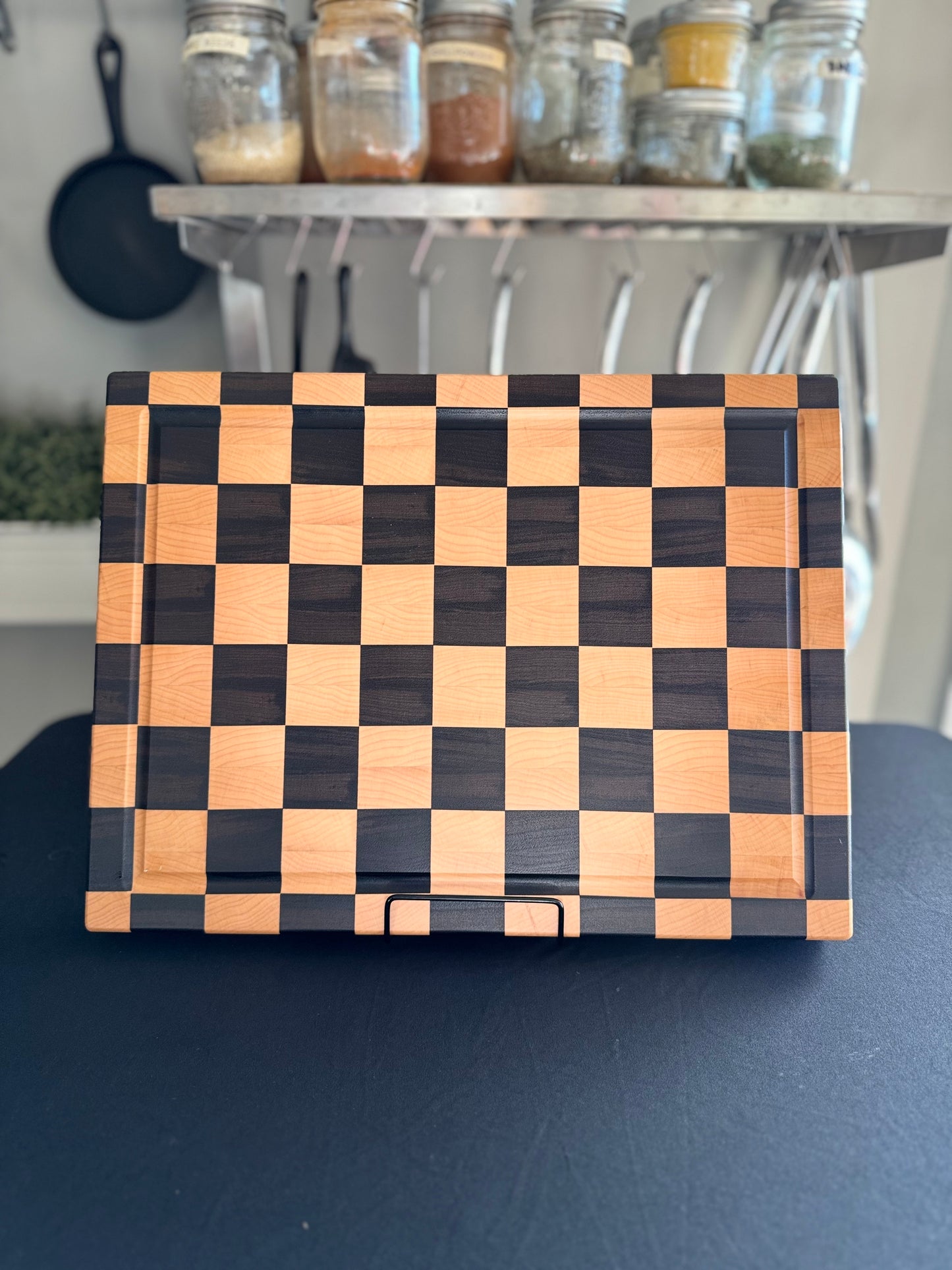 "HIGHLANDS" MAPLE+WALNUT END GRAIN CUTTING BOARD