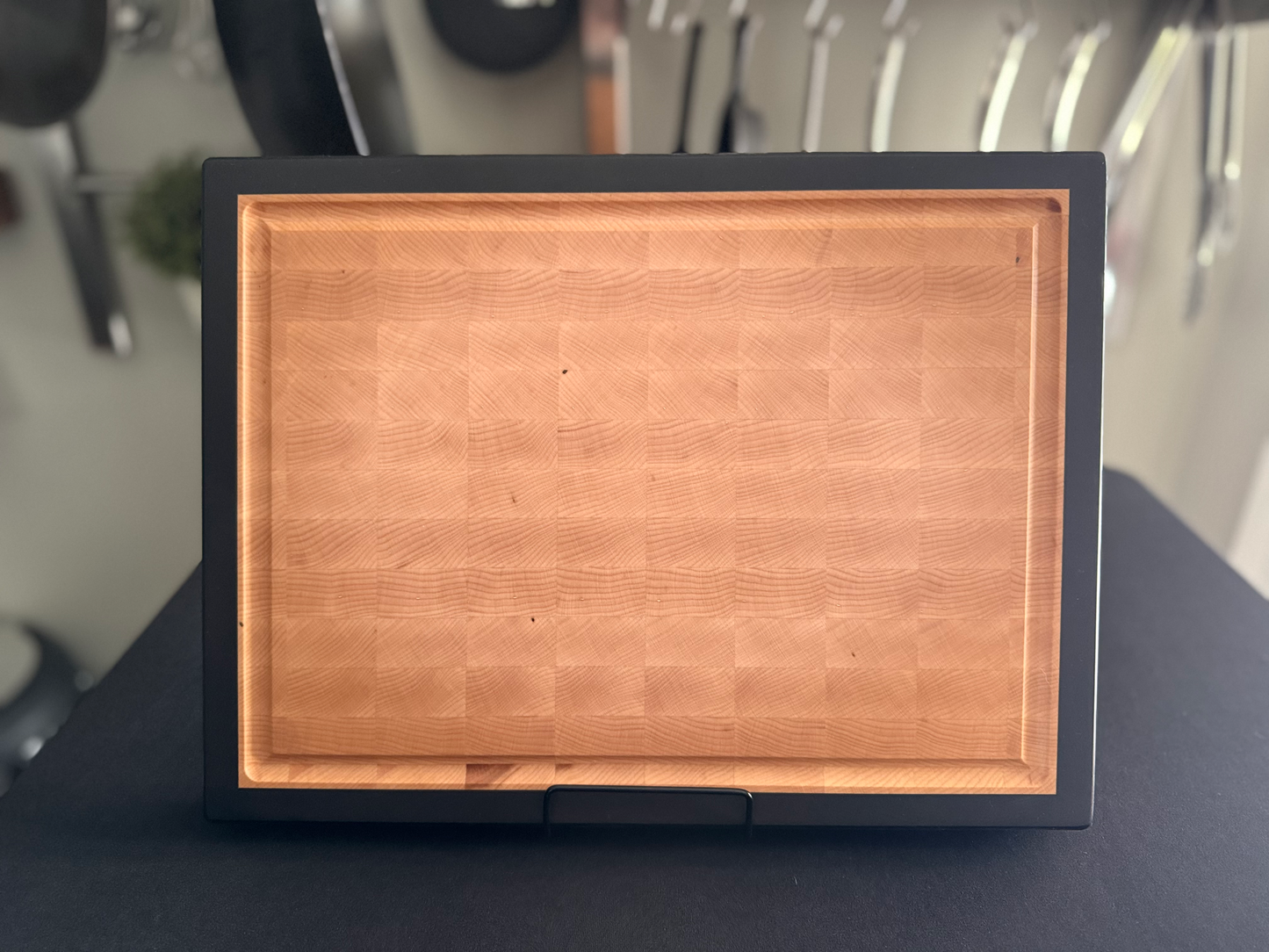 "KENSINGTON" MAPLE + TOASTED MAPLE END GRAIN CUTTING BOARD