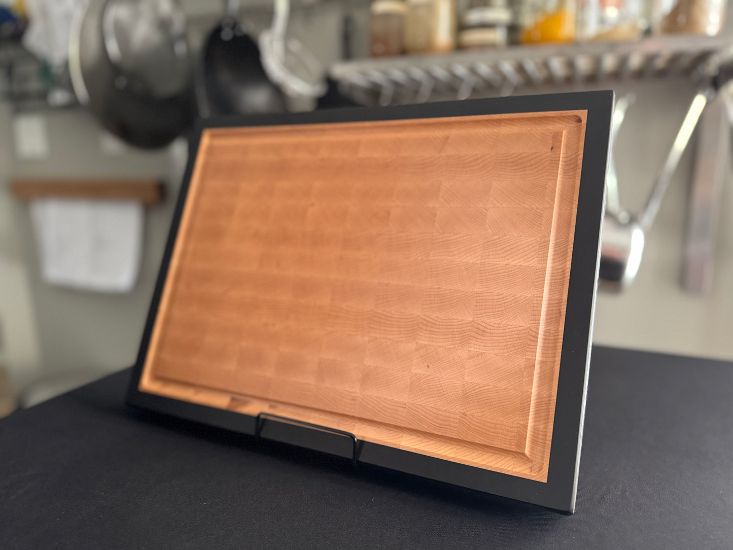 "KENSINGTON" MAPLE + TOASTED MAPLE END GRAIN CUTTING BOARD