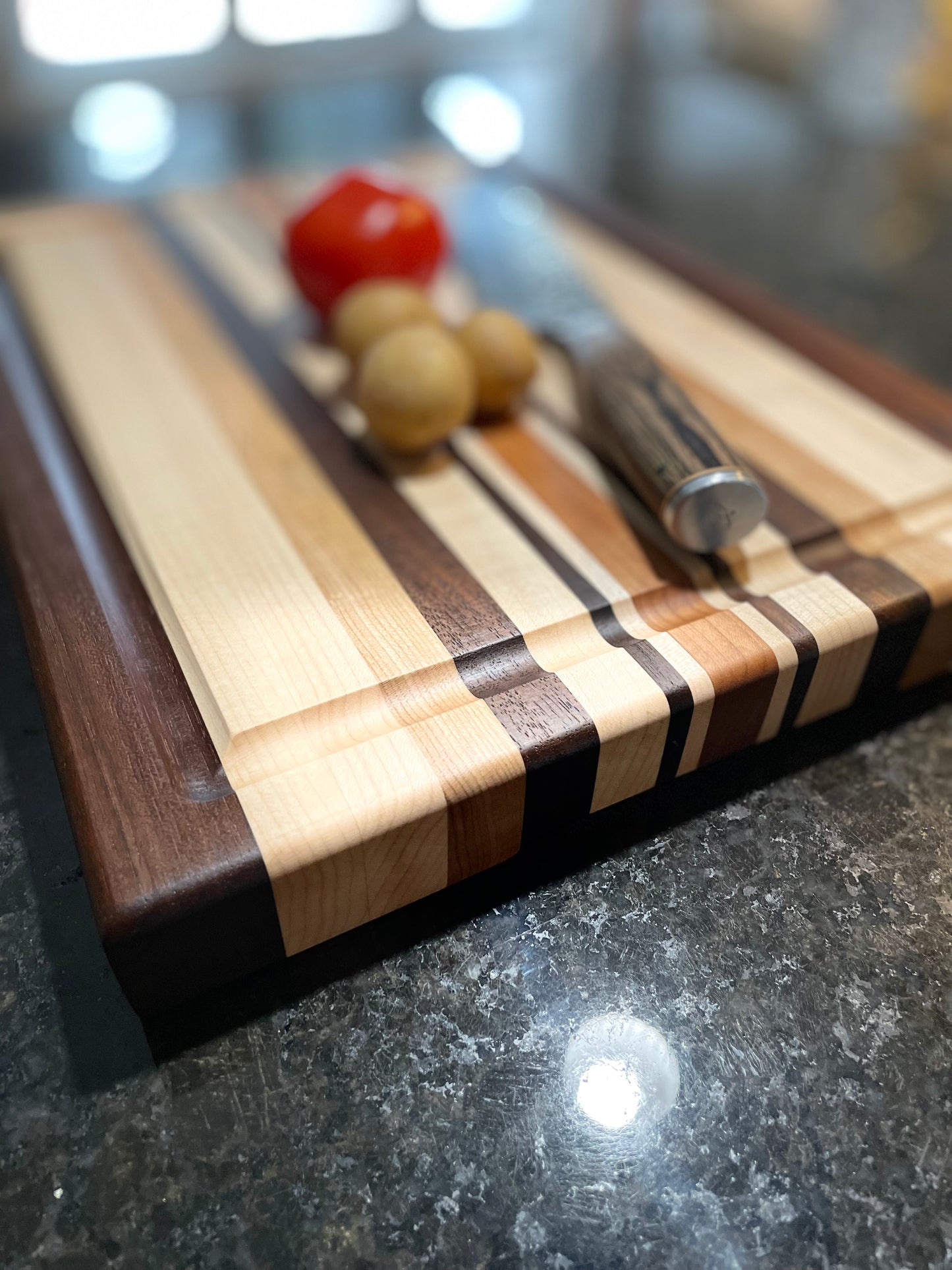 custom handmade edge grain cutting board wood walnut maple cherry, side/top view
